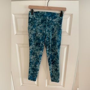 New without tags. Athleta Salutation Stash Pocket II 7/8 tight